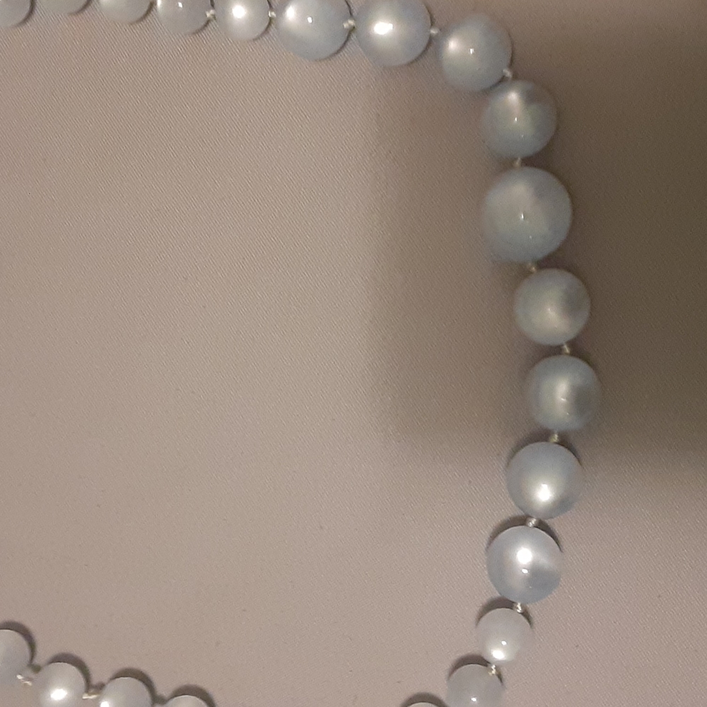 Blue pearl necklace
